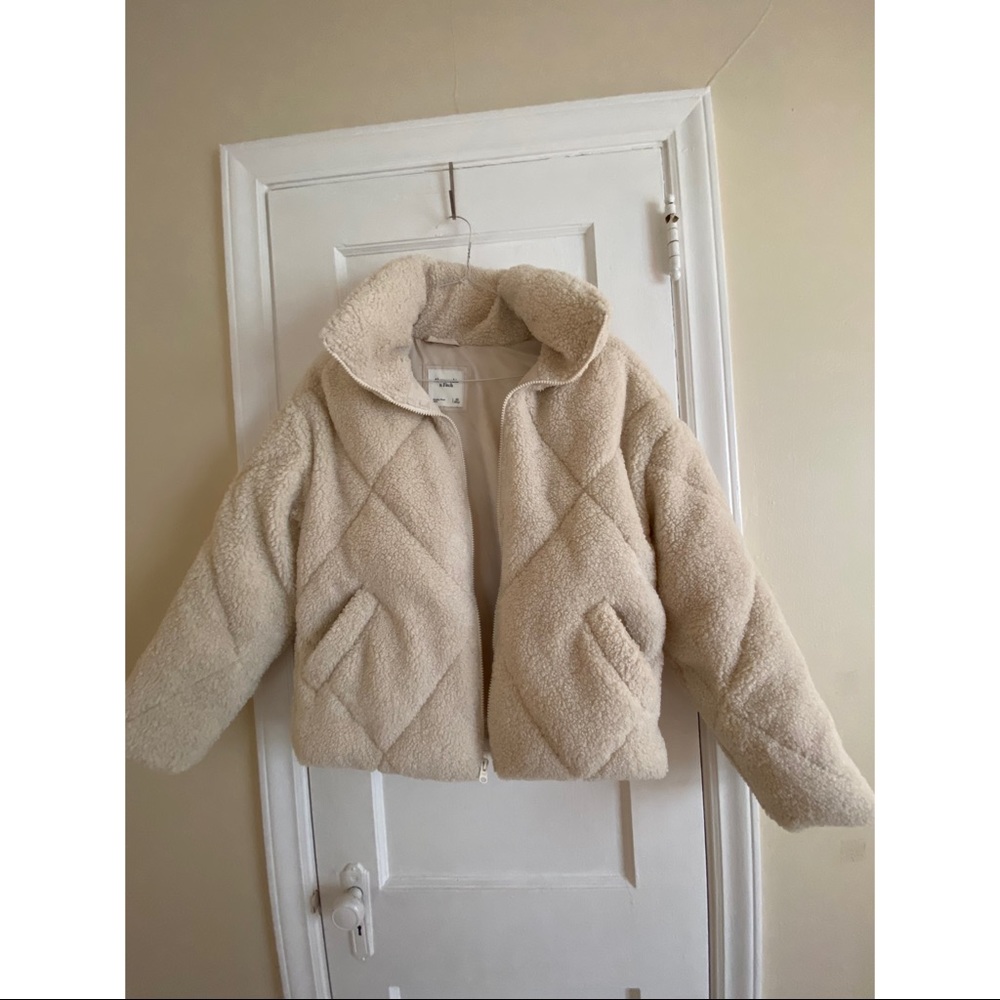 Abercrombie and Fitch White Puffer Jacket Sz. XS